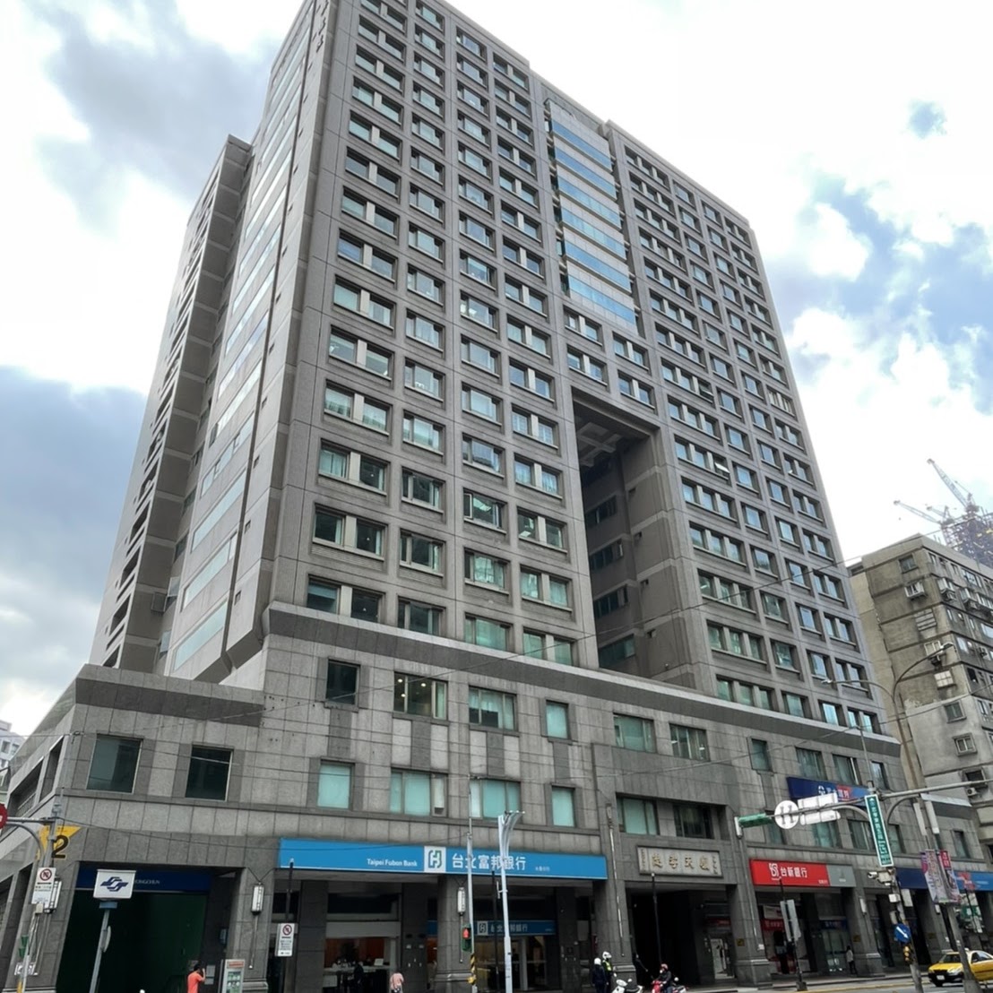 永春二館 公司登記 獨立信箱 隨時可取件